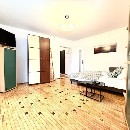 Kilinskiego Urban By Bookinghost *